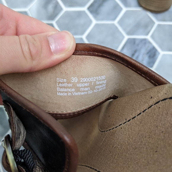 Dansko Lenny Double Strap Black Brown Leather Gold Buckle Block Heel San… - Picture 6 of 7